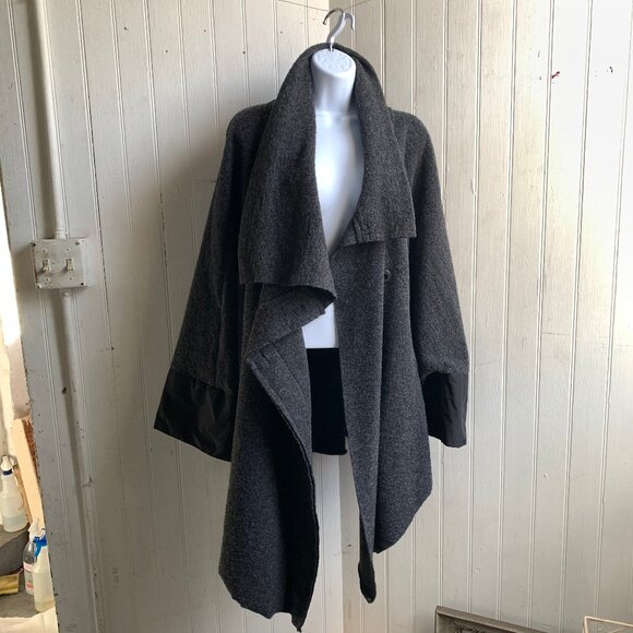 Luukaa Gray Wool Draped Dolman Sleeve Swing Style Jacket Coat US 10 Snap Close - Picture 1 of 16